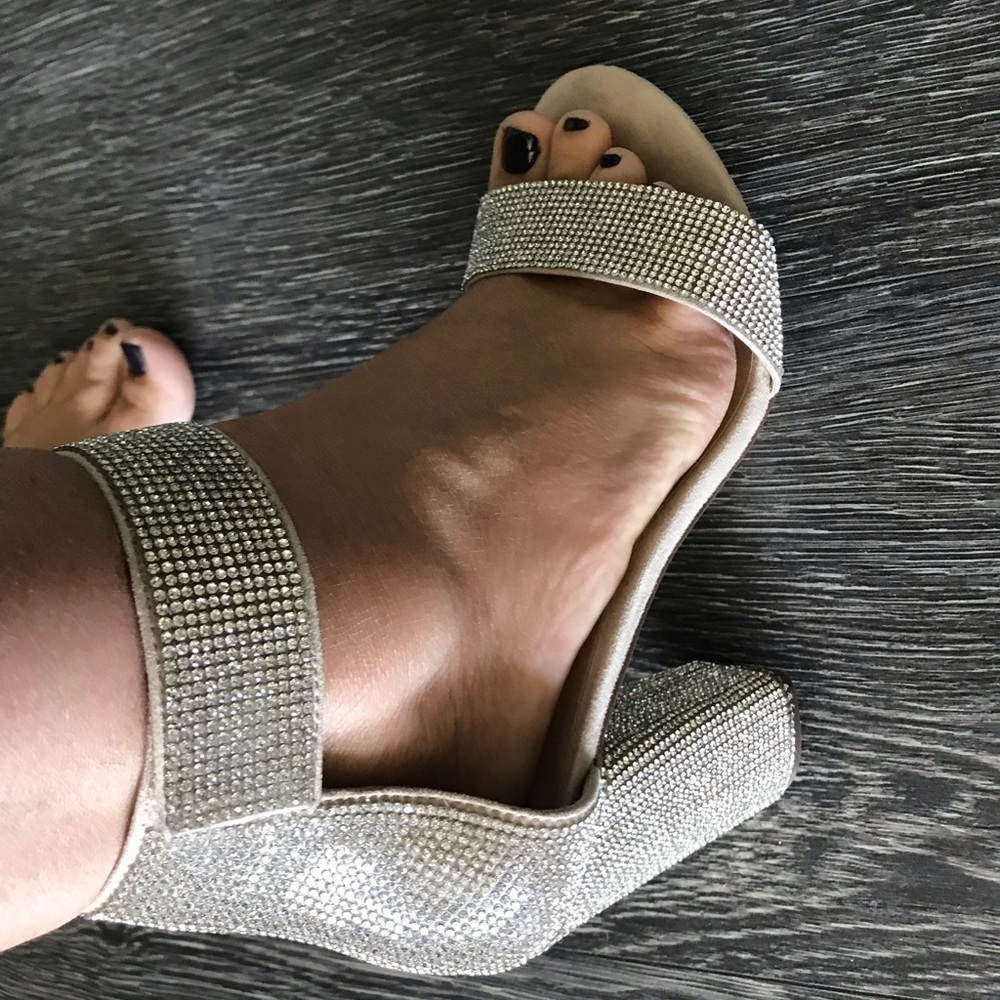 Size 7 silver heels